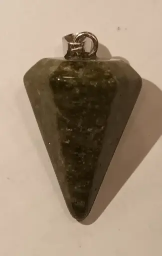 [colgante de péndulo hexagonal de unakita] colgante de péndulo hexagonal de unakita